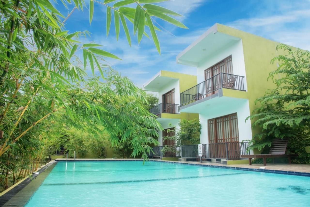 Hotel Golden Ray Dambulla Exterior photo