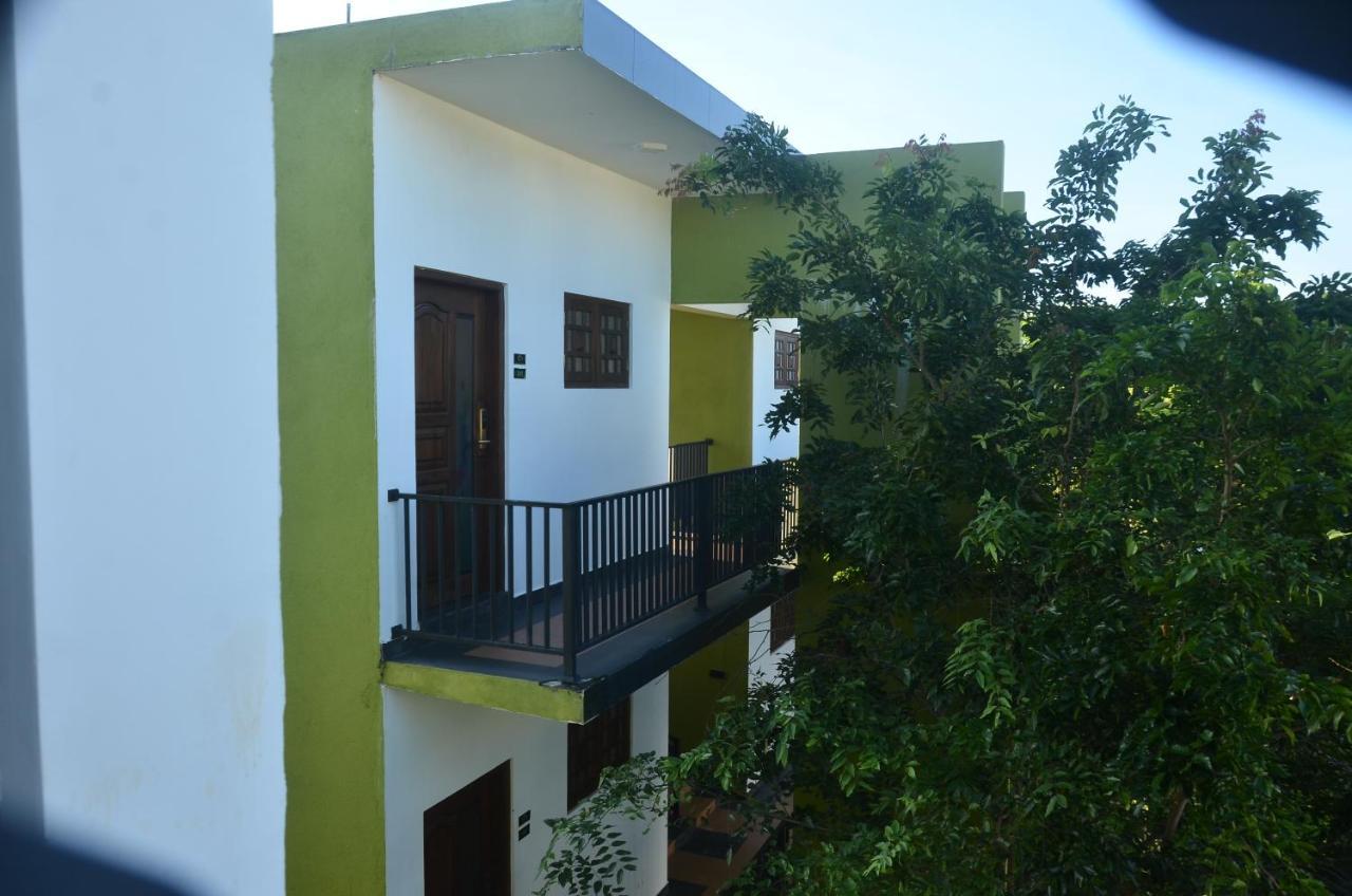 Hotel Golden Ray Dambulla Exterior photo